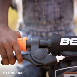 BERG BIKY Trial Groen Loopfiets 12 Inch Handrem -Bekende Speelgoed Winkel 8715839090819 BERG Biky Trail Handbrake detail handrem