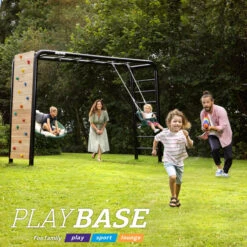 BERG Playbase Medium TT ( Houten Schommelzit + Trapeze ) 11 BERG Playbase Medium TT ( Houten Schommelzit + Trapeze ) -Bekende Speelgoed Winkel berg playbase medium tt speeltoestel met rekstok ladder klimnet medium en bokszak 3 9