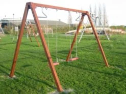 Hardhouten Duo Schommel Openbaar