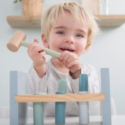 Little Dutch LD7026 Houten Hamerbank Blauw 9 Little Dutch LD7026 Houten Hamerbank Blauw -Bekende Speelgoed Winkel little dutch 4425 hamerbank blauw 2