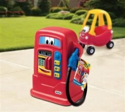Little Tikes Cozy Benzinepomp 8 Little Tikes Cozy Benzinepomp -Bekende Speelgoed Winkel little tikes cosy benzinepomp 1 1