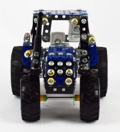 Tronico Mini New Holland T4 Met Aanhangwagen – 1 : 32 -Bekende Speelgoed Winkel new holland t4 met aanhanger tronico mini 10056 2