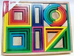 Goki 58655 Bouwstenenset Regenboog In Houten Kist -Bekende Speelgoed Winkel regenboog bouwblokken goki 58655 1 1