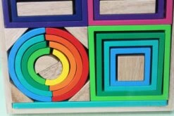 Goki 58655 Bouwstenenset Regenboog In Houten Kist -Bekende Speelgoed Winkel regenboog bouwblokken goki 58655 2 scaled 1