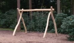 Robinia Schommel Met 2 Rubber Schommelzitjes Openbaar Gebruik -Bekende Speelgoed Winkel robinia schommel 1