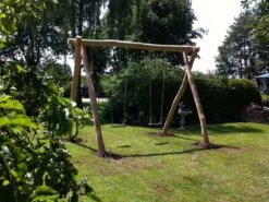 Robinia Schommel Met 2 Rubber Schommelzitjes Openbaar Gebruik