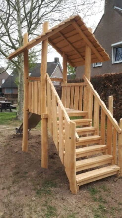 Robinia Toren Platformhoogte 125 Cm -Bekende Speelgoed Winkel robinia speeltoren met rvs glijbaan 100 125 openbaar.jpg 2