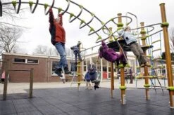 Rubber Speelplaatstegels -Bekende Speelgoed Winkel rubber speelplaatstegel 2