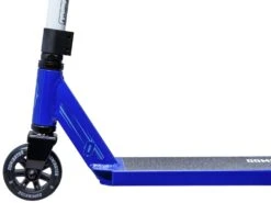 Stuntstep Dominator Cadet Blauw-wit -Bekende Speelgoed Winkel stuntstep dominator cadet blauw wit 3